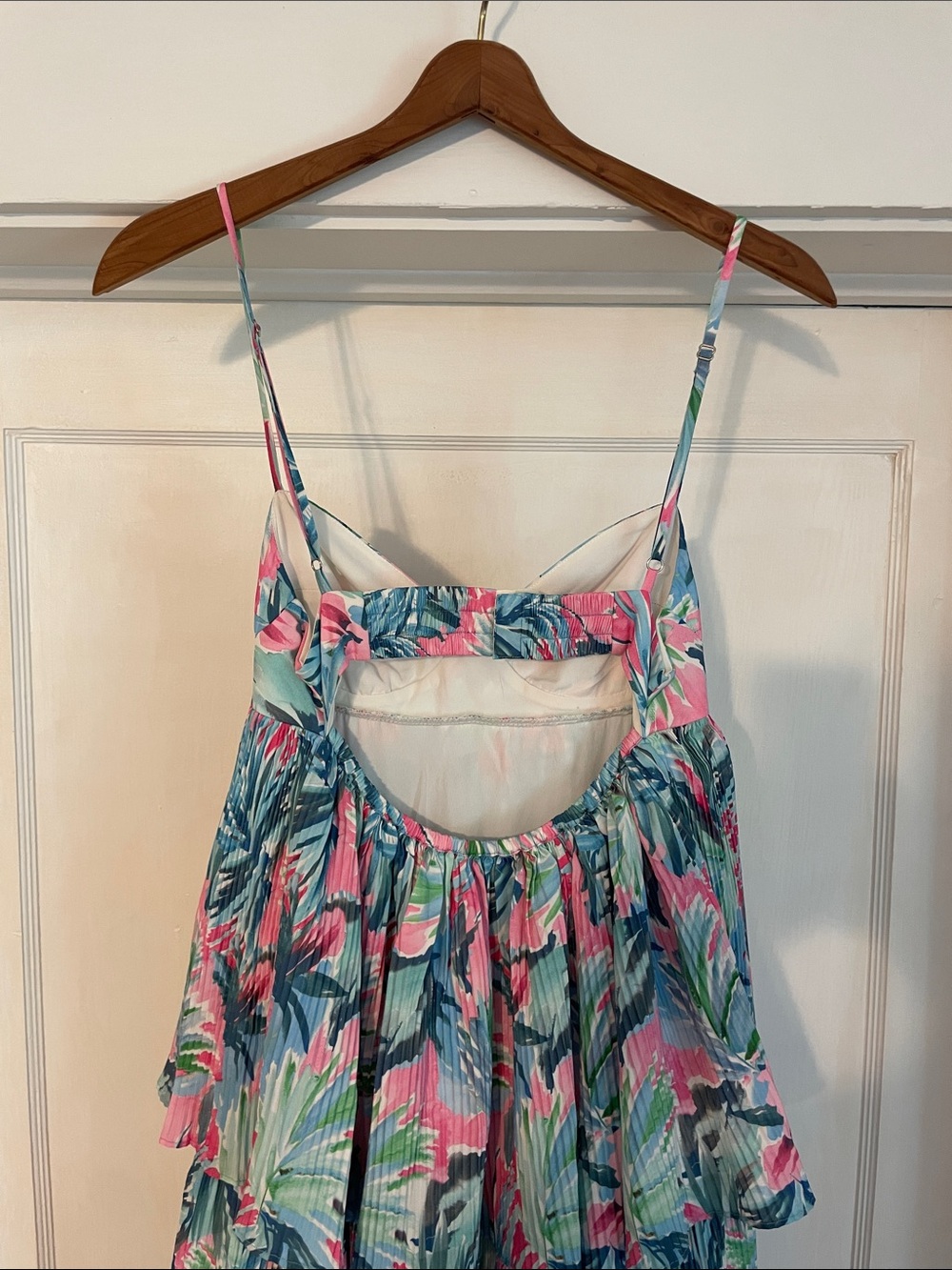Saylor Pleated Floral Mauve Maxi Dress size Small - Picture 9 of 15